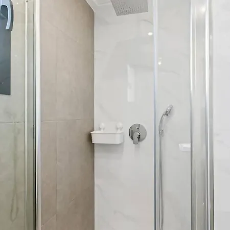 Apartamiento Moderno Con Solarium